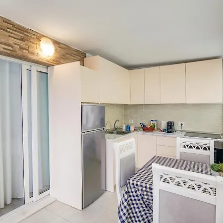 We Blloku Appartement Tirana